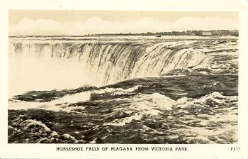 FL17 Horseshoe Falls of Niagara from Victoria Park.