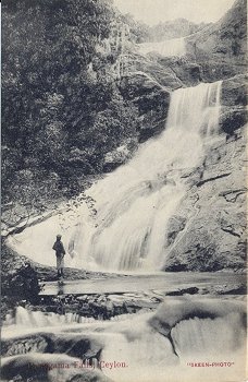 Denegama Falls, Ceylon.