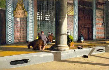 No. 192 Constantinople. Musulmans en prière.