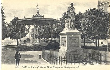 164 PAU. - Statue de Henri IV et Kiosque de Musique. - LL